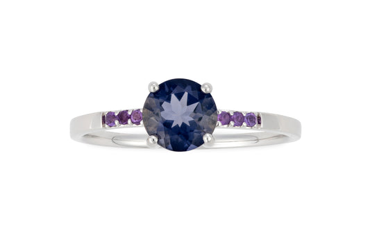 Bague en or blanc 18 carats avec iolite